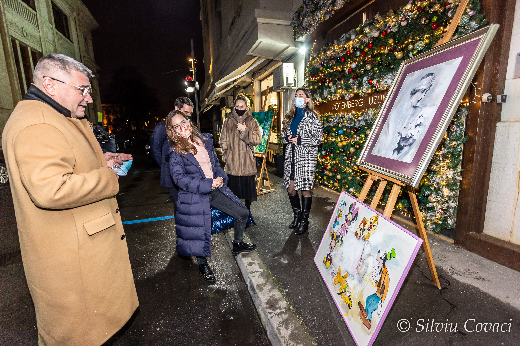 Princess gift: unique paintings for Prince Nicolae’s little girl’s room